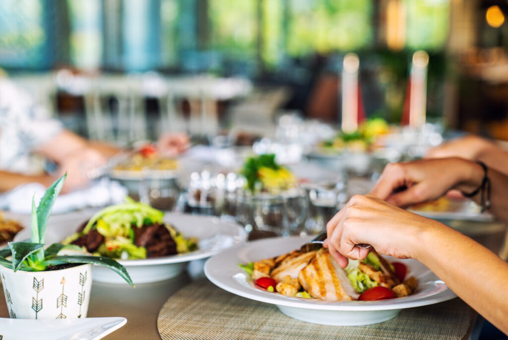 A Foodie’s Guide to Dining in Country Club: The Best Eats in San Angelo’s Culinary Hub